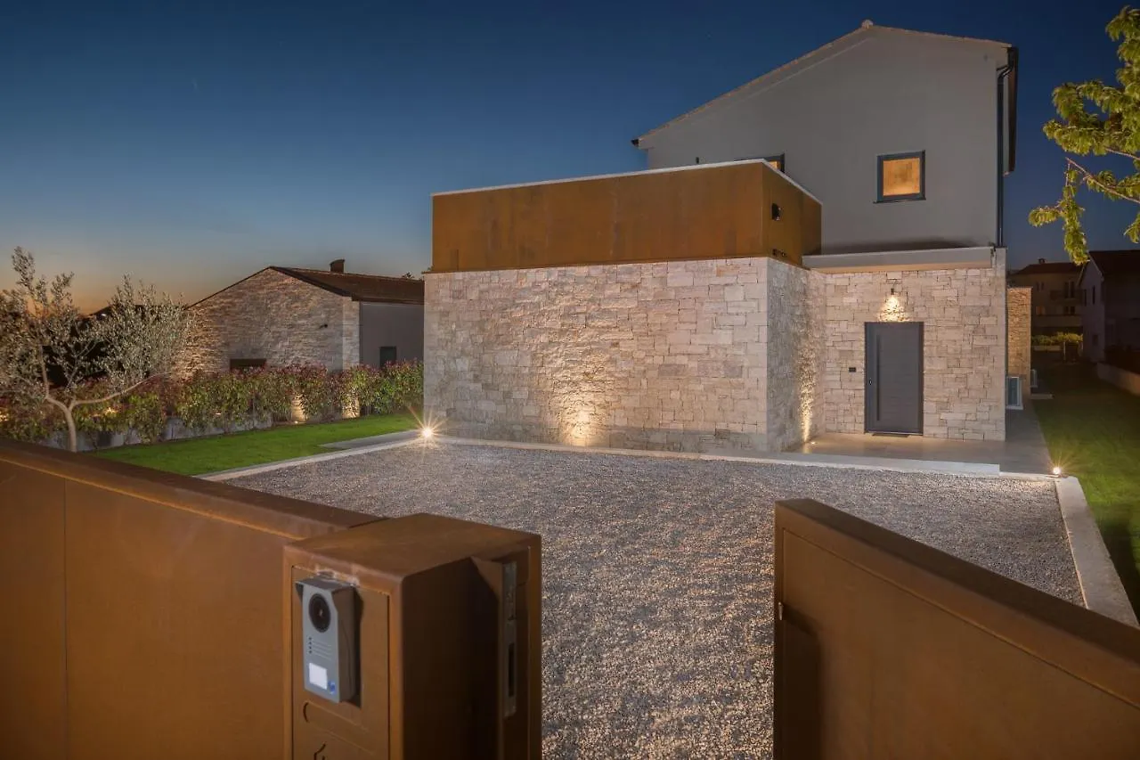 Design Villa Palmeta Bale 0*,